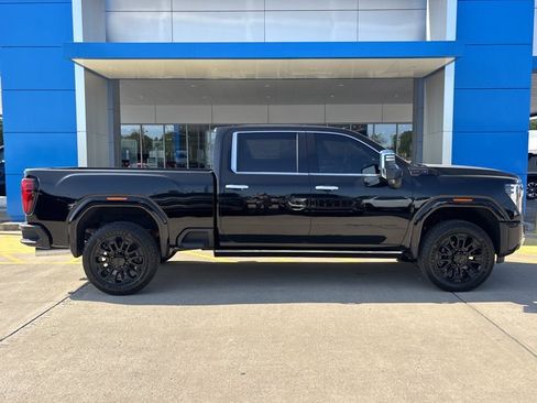 New 2026 GMC Sierra 2500 Denali w/ Denali Reserve Package AWD/4WD image 2