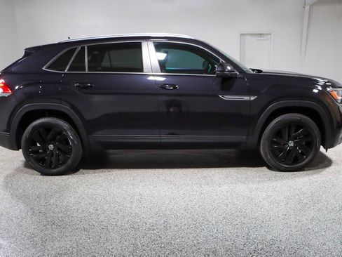 Used 2022 Volkswagen Atlas Cross Sport SE AWD/4WD image 6