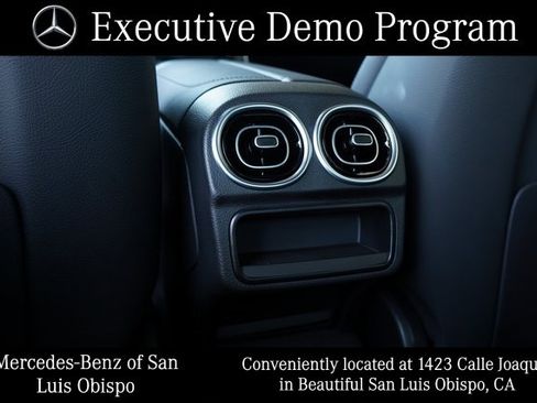 Used 2025 Mercedes-Benz C 300 Sedan image 29