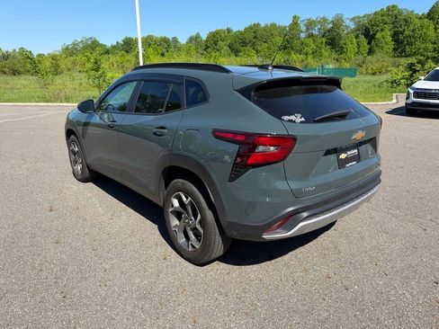 Used 2025 Chevrolet Trax LT w/ Driver Confidence Package FWD image 6