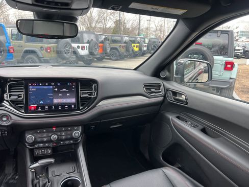 Used 2023 Dodge Durango GT image 36