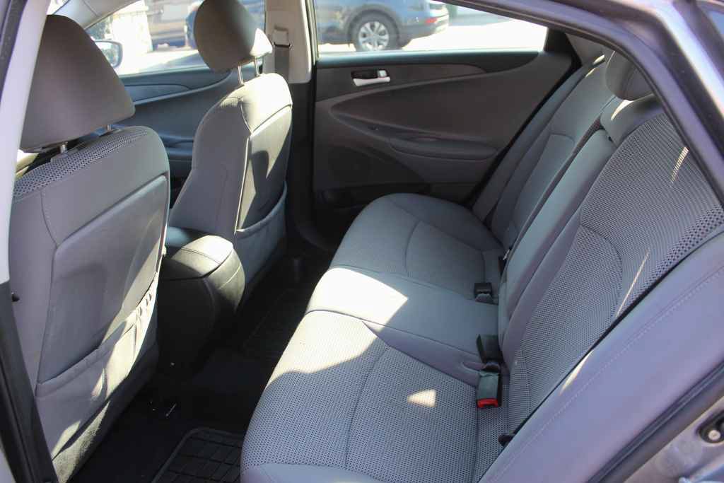 Used 2012 Hyundai Sonata GLS FWD image 24