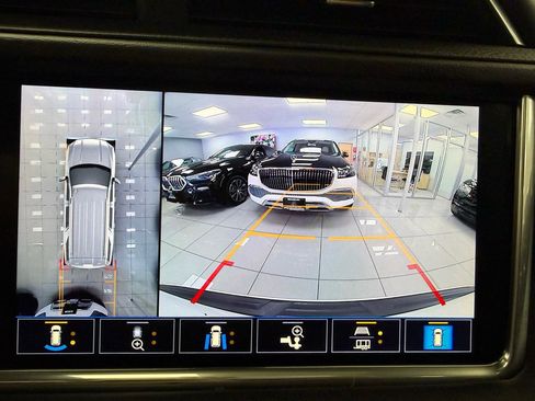 Used 2021 GMC Yukon Denali w/ Denali Premium Package image 21