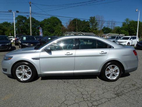 Used 2017 Ford Taurus SEL FWD image 12