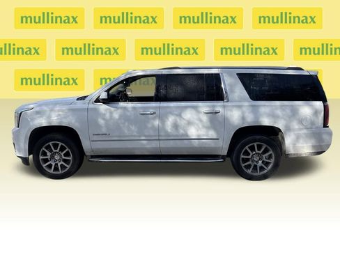 Used 2020 GMC Yukon XL Denali image 11