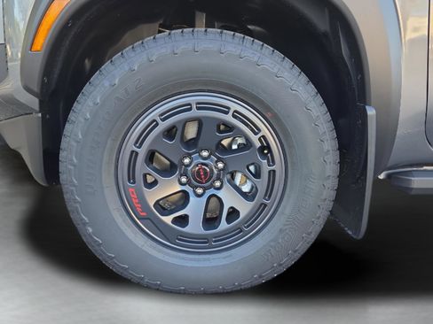 New 2026 Nissan Frontier Pro-X w/ Pro-X Convenience Package RWD image 9
