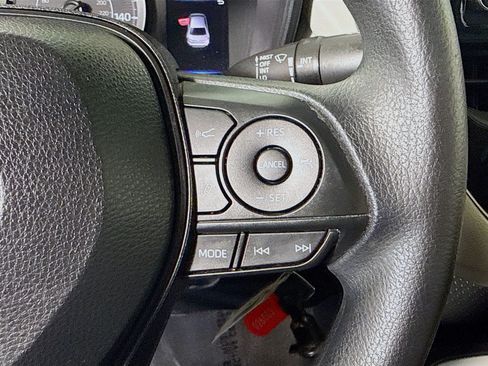 Used 2021 Toyota Corolla LE FWD image 15