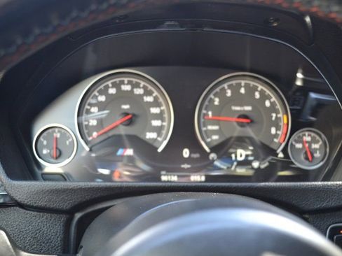Used 2015 BMW M4 Coupe image 39