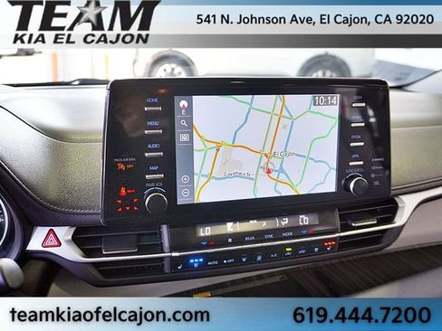Used 2024 Toyota Sienna Limited FWD image 29