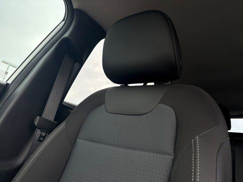 Used 2026 Chevrolet Trax LT FWD image 14