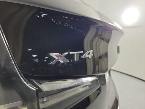 Used 2021 Cadillac XT4 Sport w/ Enhanced Visibility Package FWD image 6