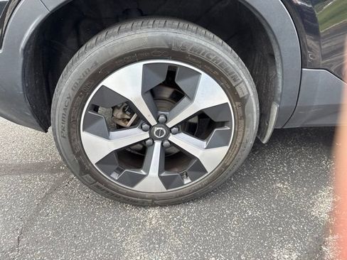 Used 2023 Volvo XC40 B5 Plus w/ Driver Assist Package AWD/4WD image 9