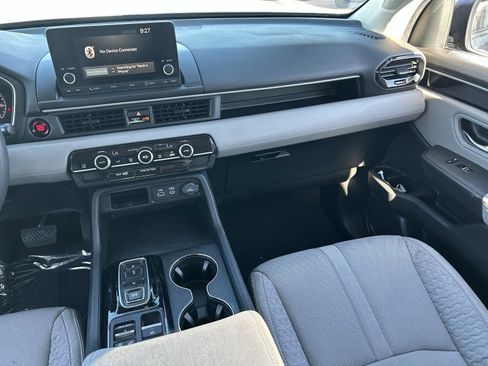 Certified 2023 Honda Pilot LX image 19