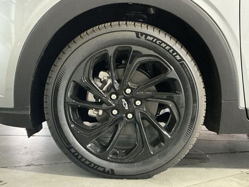 New 2027 Chevrolet Bolt RS w/ Technology Package FWD image 13