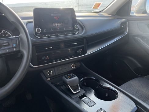 Used 2023 Nissan Rogue SV image 21