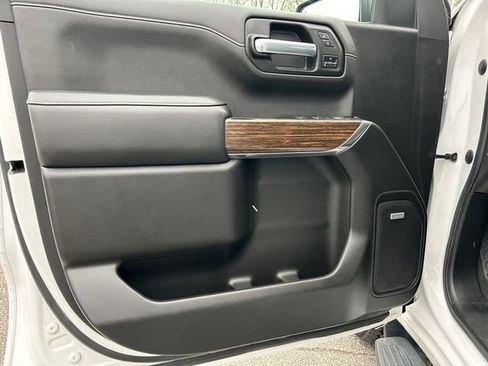 Used 2022 Chevrolet Silverado 1500 High Country w/ Safety Package II image 18