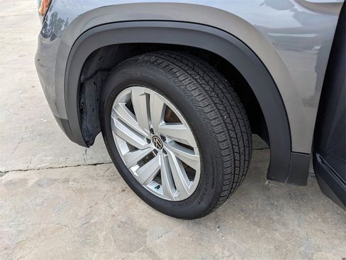 Used 2021 Volkswagen Atlas SEL image 40