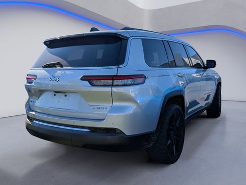 Used 2022 Jeep Grand Cherokee L Limited AWD/4WD image 9