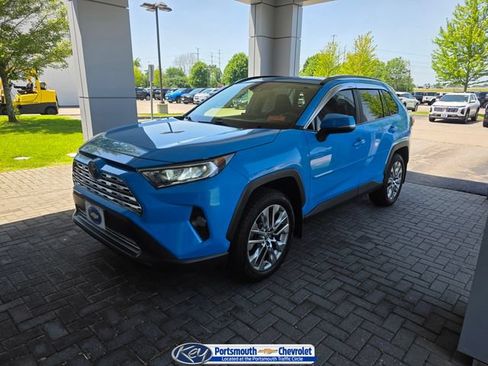 Used 2019 Toyota RAV4 XLE Premium w/ Cold Weather Package AWD/4WD image 1