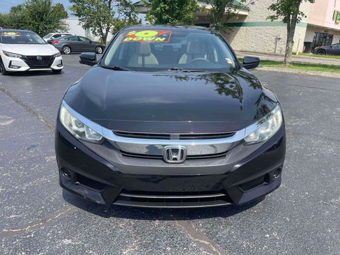 Used 2018 Honda Civic EX image 2