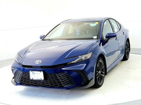 New 2026 Toyota Camry SE AWD/4WD image 2