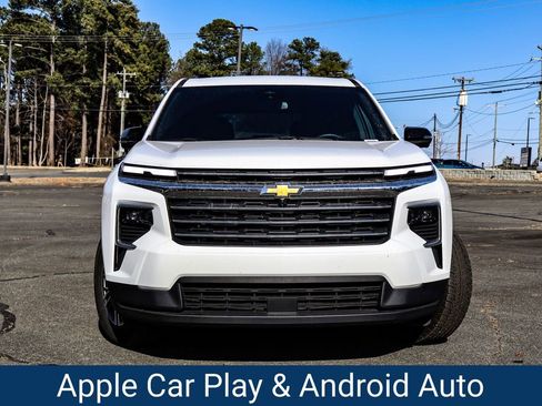 Certified 2024 Chevrolet Traverse LT image 2