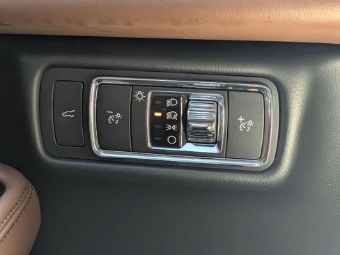 Used 2022 Lincoln Aviator Reserve w/ Equipment Group 201A AWD/4WD image 13