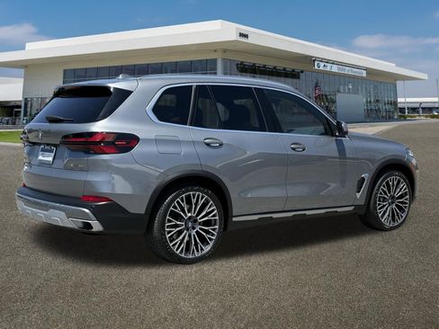 Certified 2024 BMW X5 xDrive40i AWD/4WD image 11