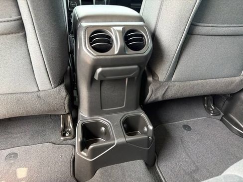 Used 2024 Jeep Wrangler Unlimited Sport AWD/4WD image 27
