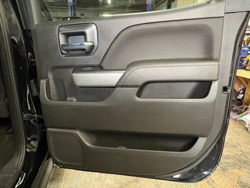 Used 2017 Chevrolet Silverado 1500 LTZ Z71 w/ Midnight Edition image 27