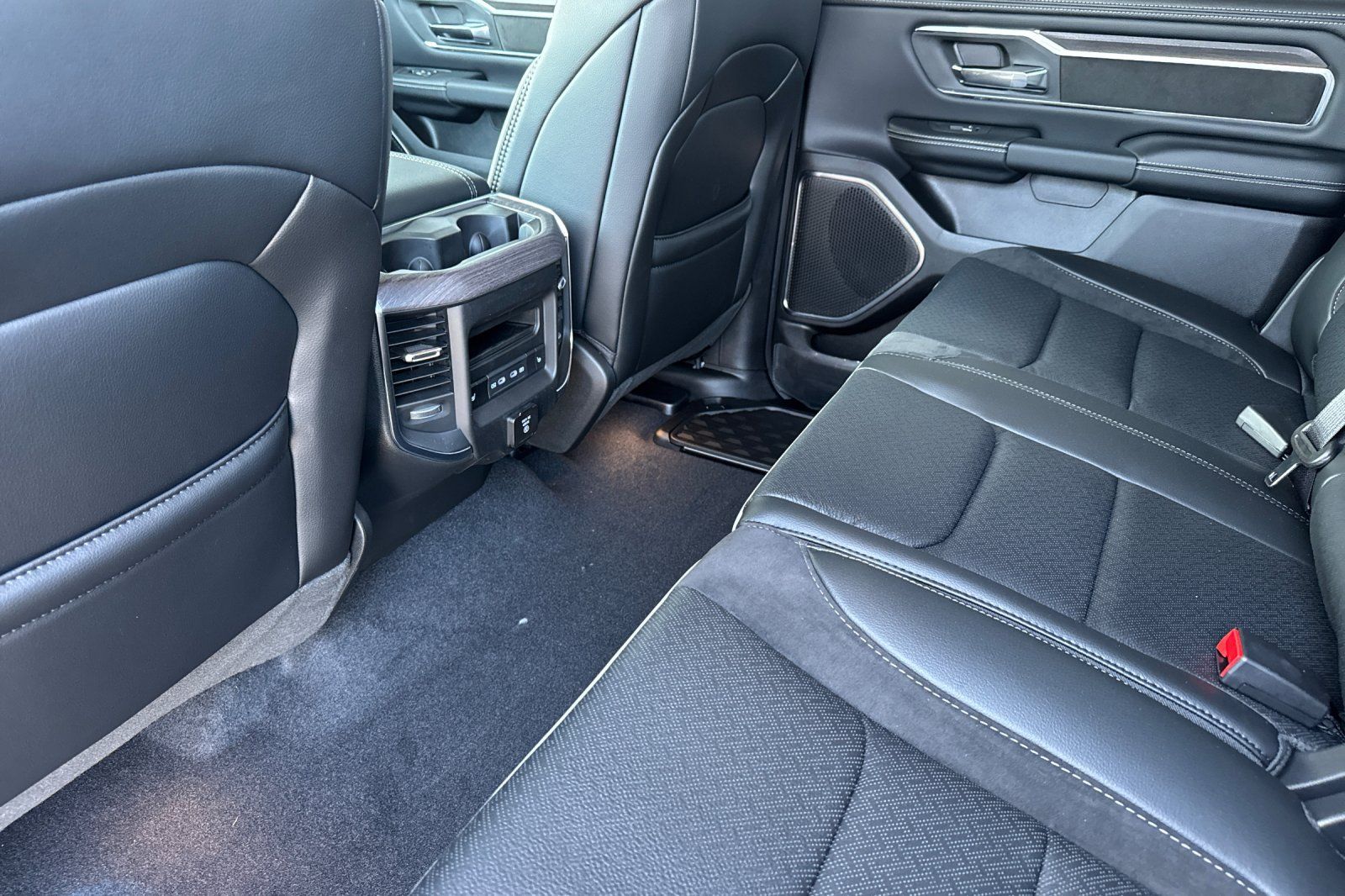 New 2026 RAM 1500 Laramie w/ Night Edition AWD/4WD image 11