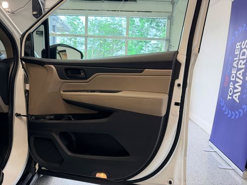 Used 2019 Honda Odyssey EX-L image 25