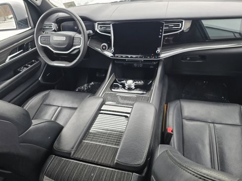 Used 2022 Jeep Wagoneer Series III w/ Flexible Seating Group image 24