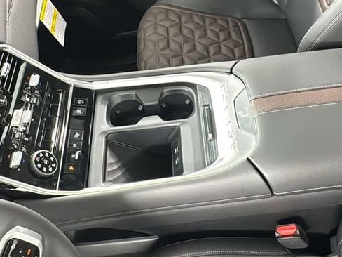 New 2026 Nissan Armada Platinum Reserve image 36