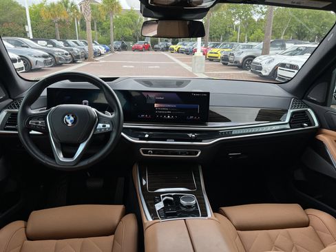 Used 2025 BMW X5 xDrive40i AWD/4WD image 29