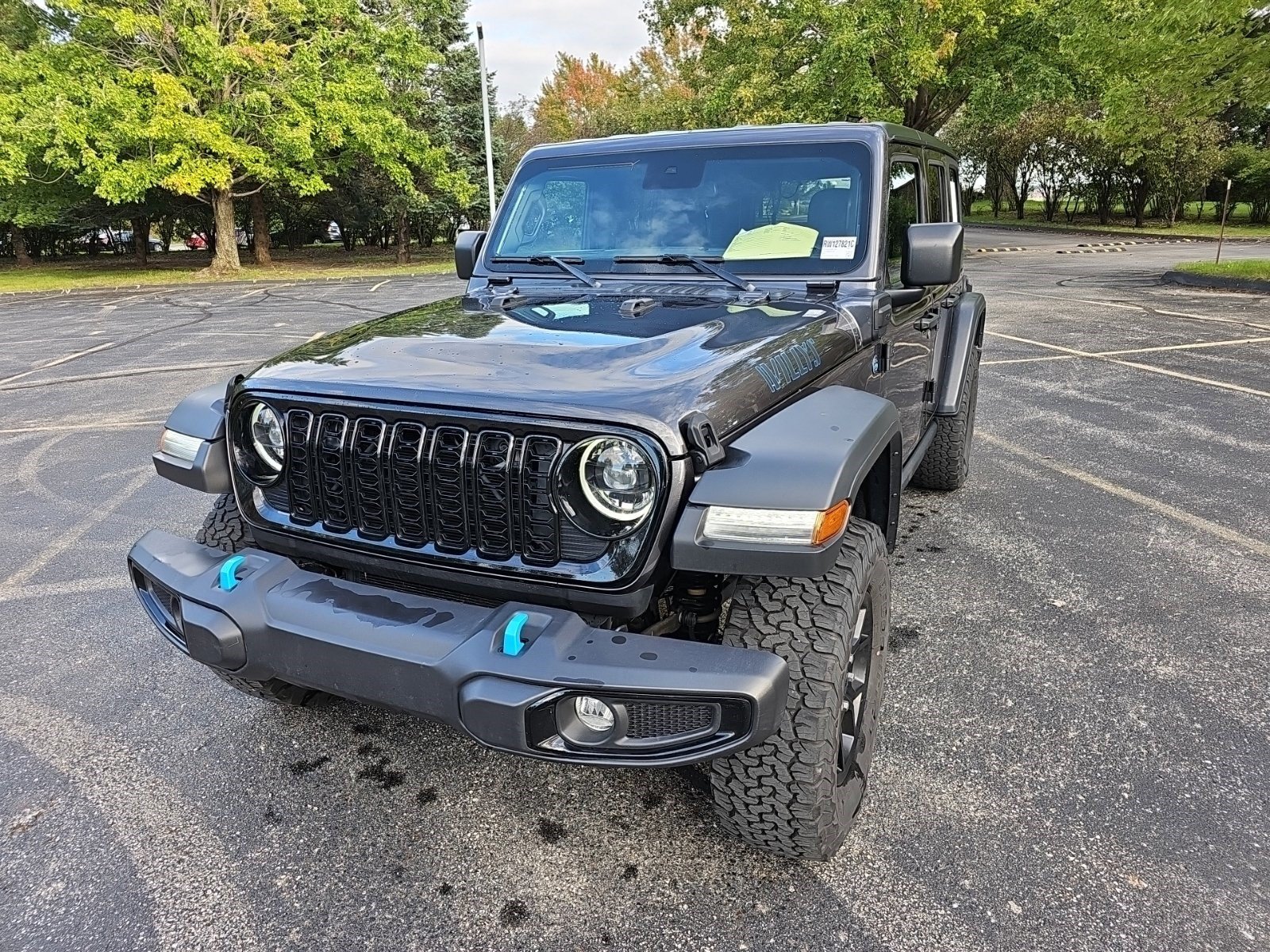 Used 2024 Jeep Wrangler Unlimited AWD/4WD image 2