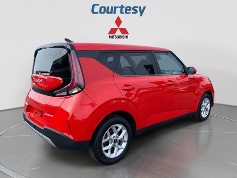 Used 2024 Kia Soul LX w/ Option Group 015 FWD image 6