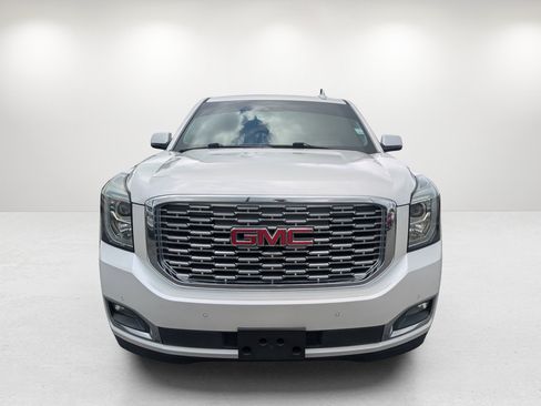 Used 2018 GMC Yukon Denali w/ Open Road Package RWD image 2
