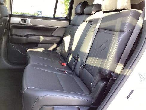 Used 2025 Hyundai Santa Fe SEL AWD/4WD image 16