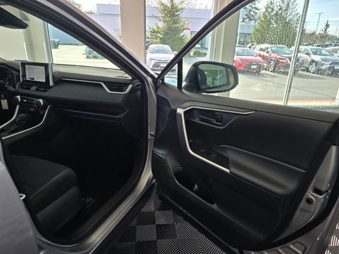 Used 2025 Toyota RAV4 LE image 43