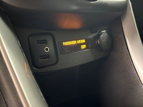 Used 2017 Chevrolet Trax LT w/ LT Convenience Package image 28