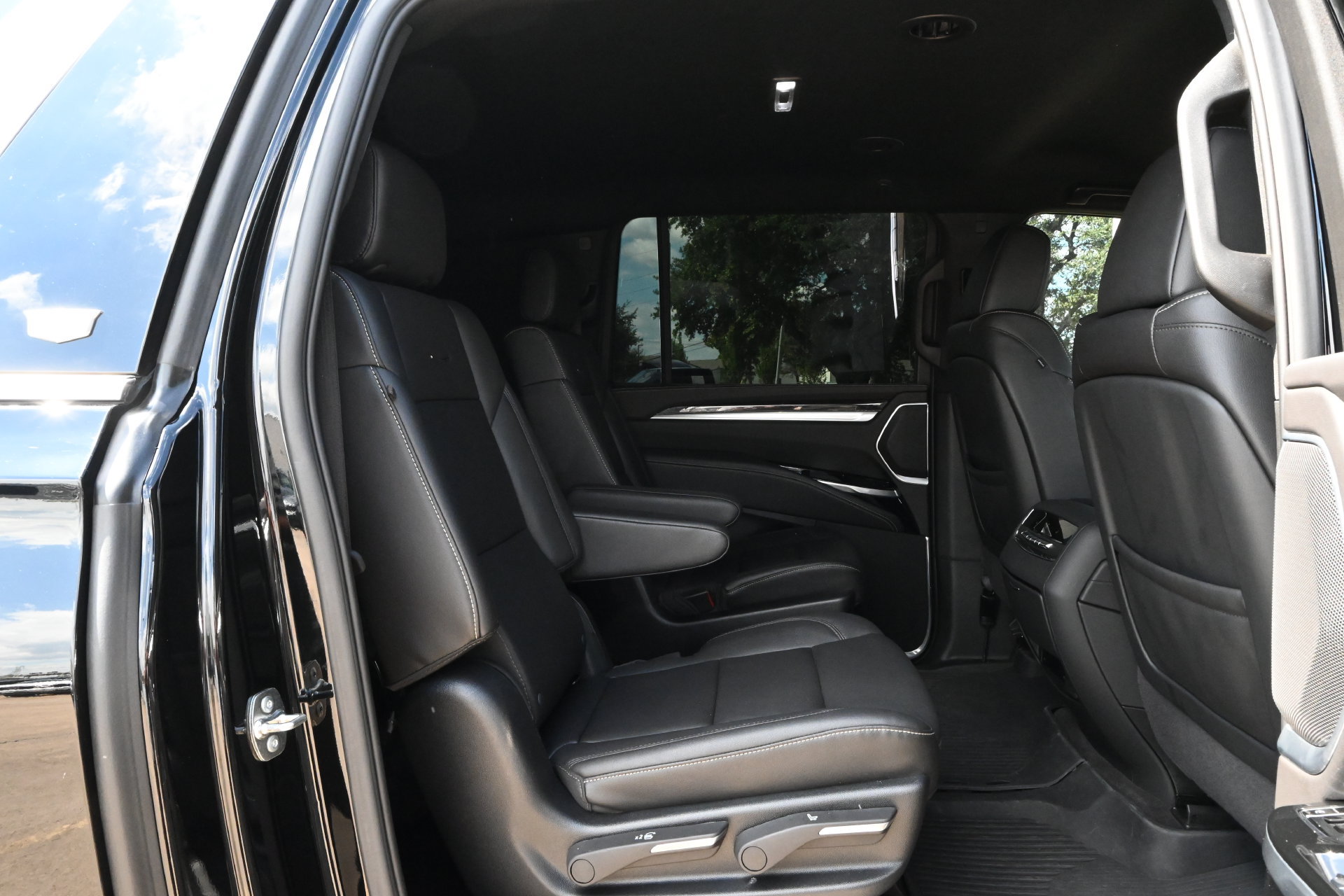Certified 2026 Cadillac Escalade ESV 2WD image 22