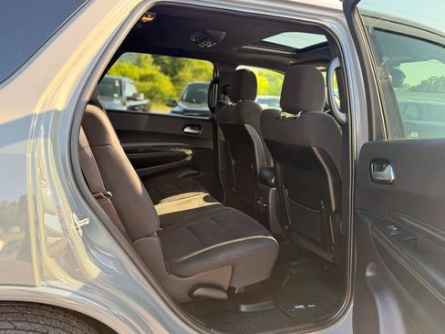 Used 2022 Dodge Durango SXT w/ Blacktop Package AWD/4WD image 17