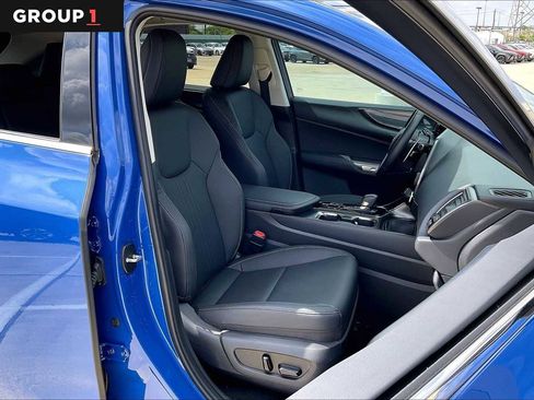 Certified 2025 Lexus NX 250 FWD w/ Accessory Package (K3) image 8