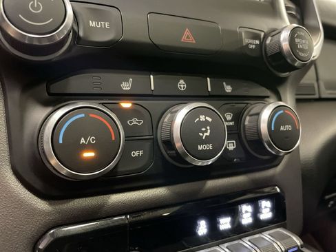 Used 2020 RAM 1500 Big Horn AWD/4WD image 34