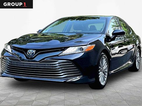 Certified 2018 Toyota Camry XLE w/ Audio Package FWD image 1
