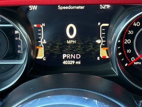 Used 2020 Jeep Gladiator Rubicon image 25