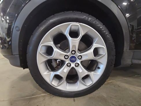 Used 2015 Ford Escape Titanium w/ Equipment Group 301A AWD/4WD image 31