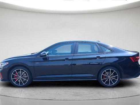 Used 2025 Volkswagen Jetta GLI Autobahn FWD image 13