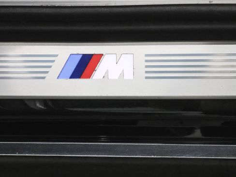 Used 2022 BMW 750i xDrive w/ Luxury Rear Seating Package image 24